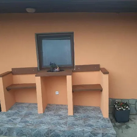 Apartment Luka 2