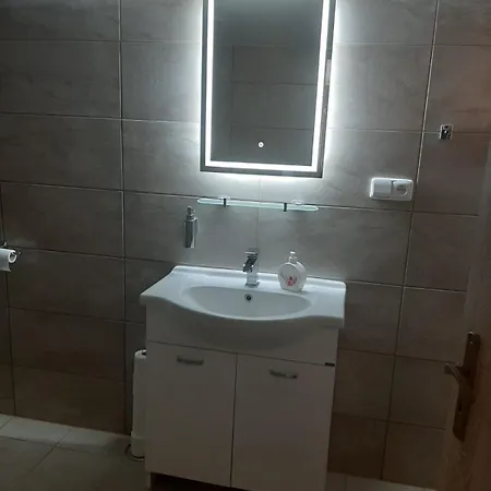 Apartment Luka 2